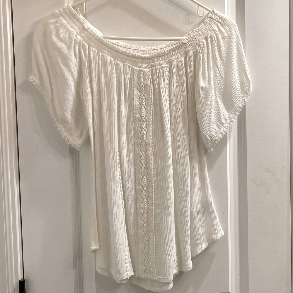 Xs off the shoulder white Gianni bini shirt